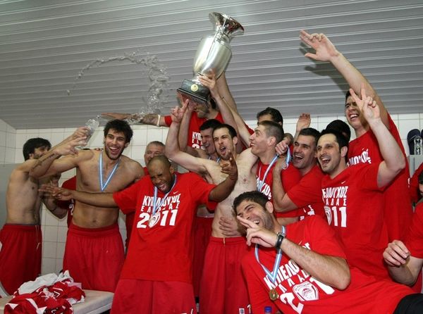 Τα βρήκε με τον εαυτό του