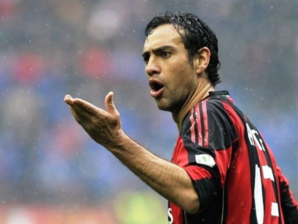 Ανανέωσε ο Νέστα