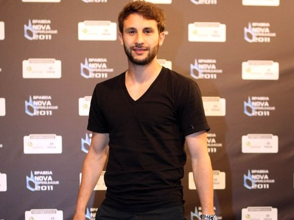 «Αιώνια» σενάρια για Αμπντούν