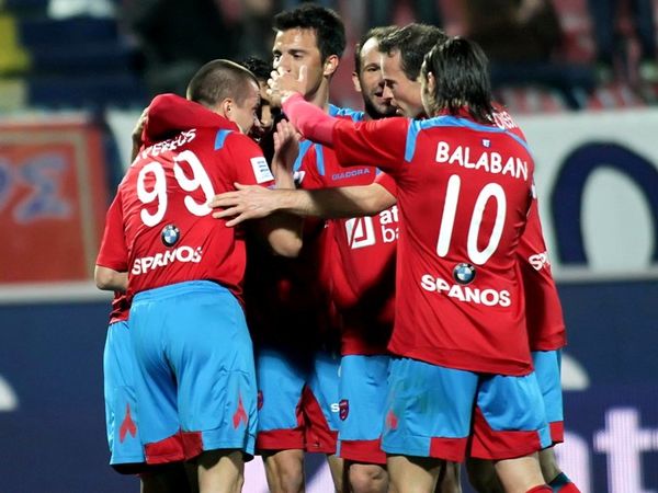 Άδεια με γεμάτες τσέπες