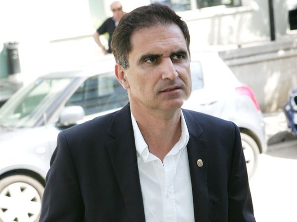 «Aισιοδοξούμε και περιμένουμε»