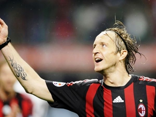 Ανανέωσε ο Αμπροζίνι