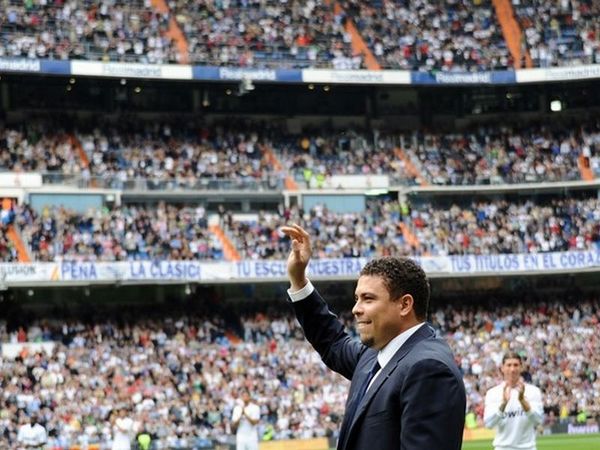 Λέει «αντίο»…