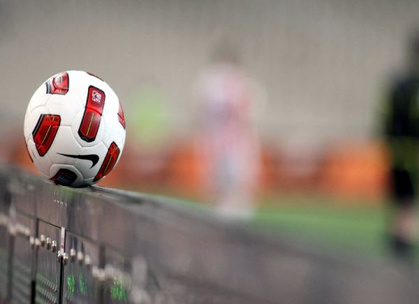 Football League, όπως λέμε... Super League!