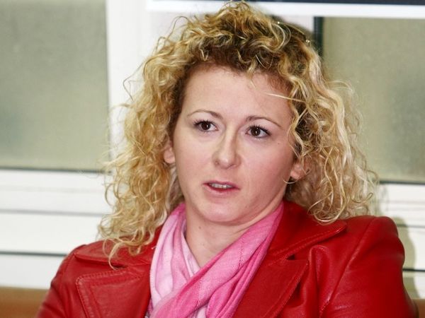 Εκτός η Πλούμπη!