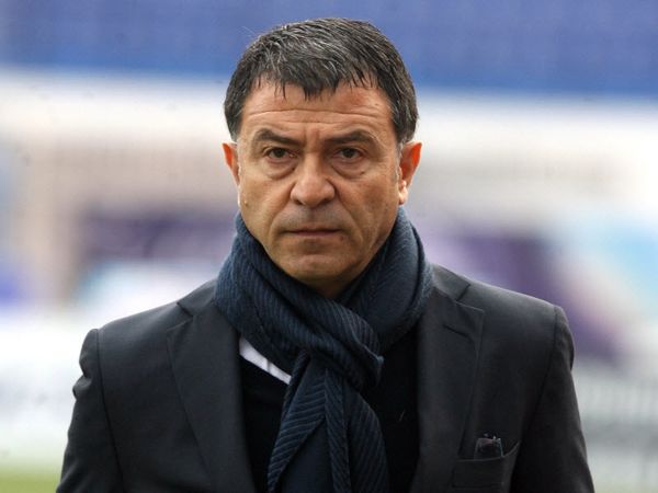 Φιλικών συνέχεια στην Πλατεία