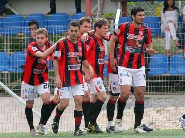 Κίνηση για οκτώ παίκτες!