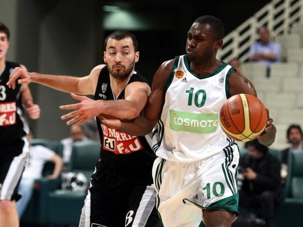 Πρόκριση στη σκιά του σοκ