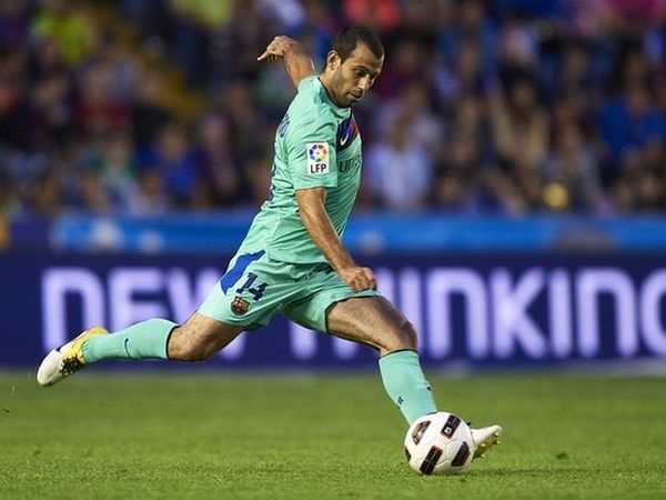 Με Μασκεράνο στο κέντρο