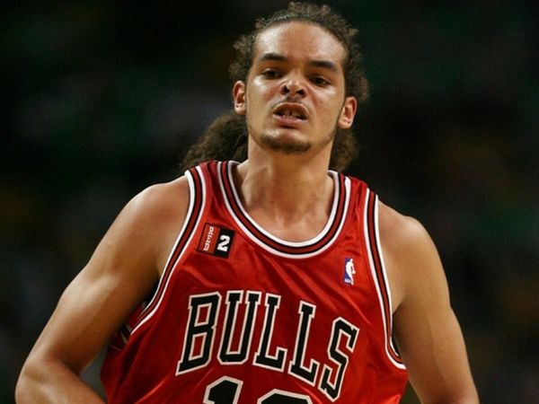 «Καμπάνα» στον Νοα!