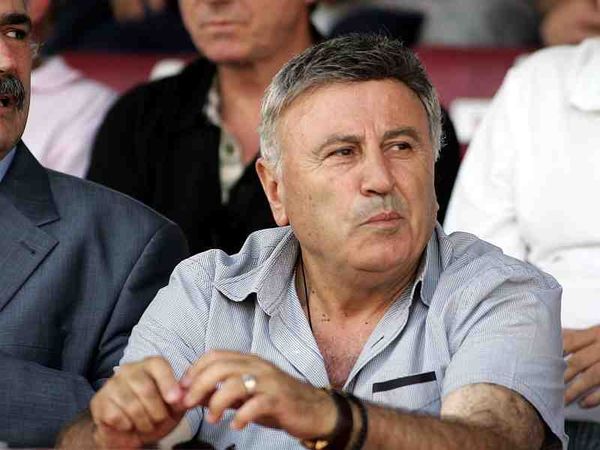 Ξανά για Ουρίμπε