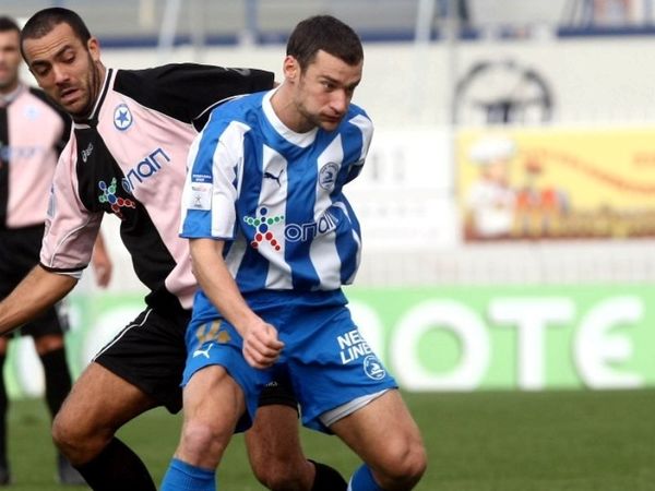 Ανανέωσε ο Ντικρόκ