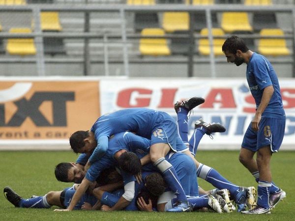 Νέο φιλικό για τους νέους