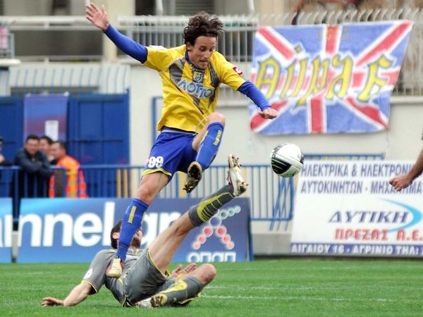 Τελειώνουν τρεις