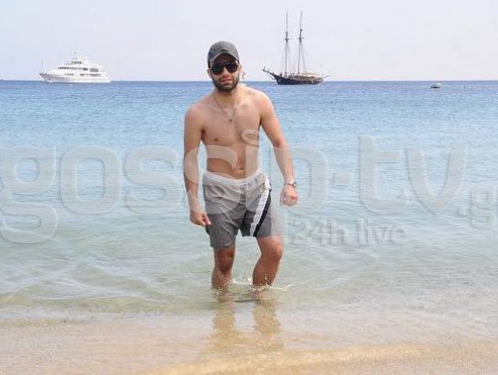 Τζαβέλλας: Βουτιές στη Μύκονο