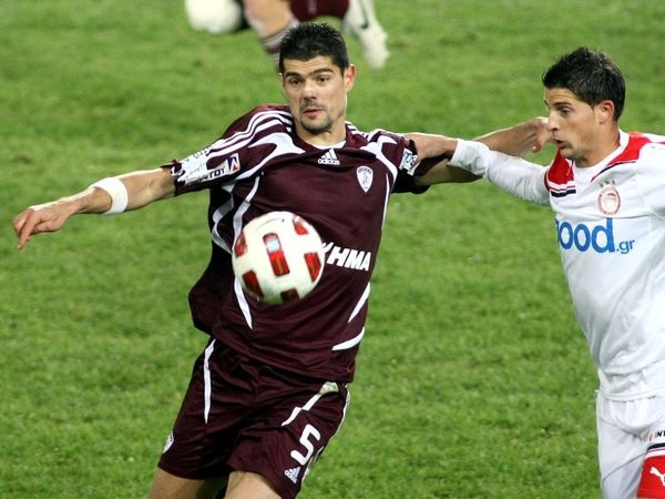 «Δύο προτάσεις για Ταυλαρίδη»