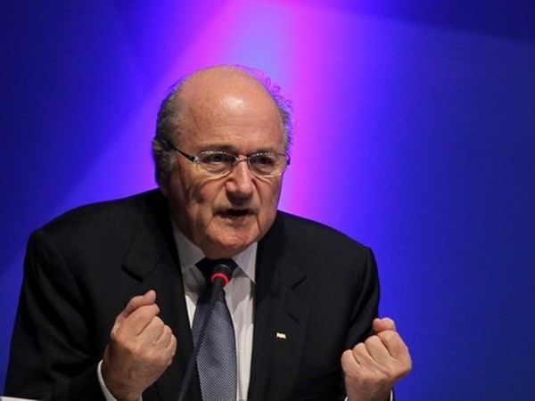 Επανεξελέγη ο Μπλάτερ 