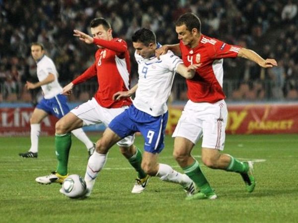 Φαν Πέρσι υπέρ Φαν Μάρβικ