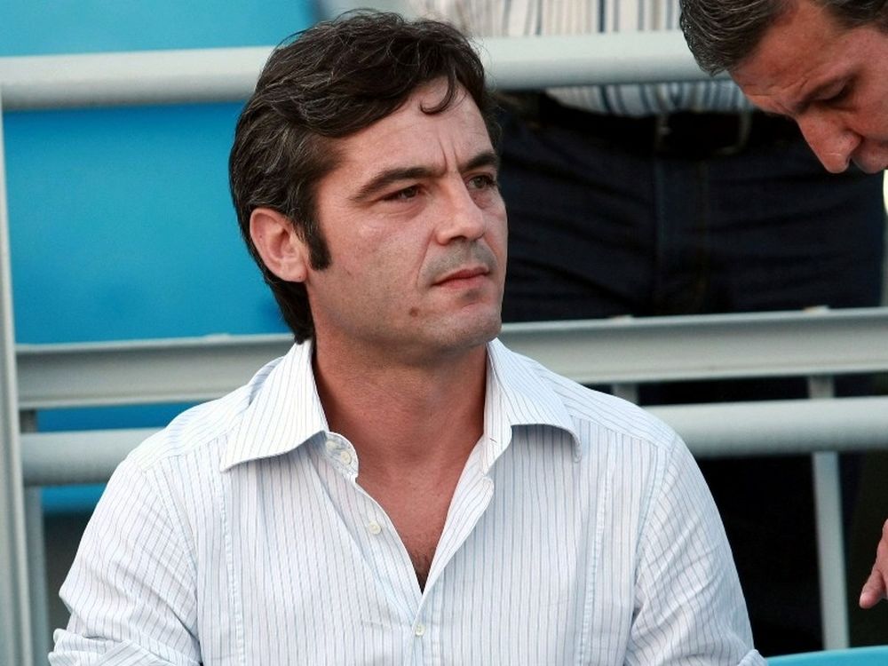 Το «κοστούμι» του Βρύζα 