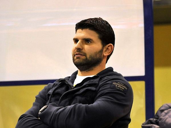 Θέλει Παπαμακάριο