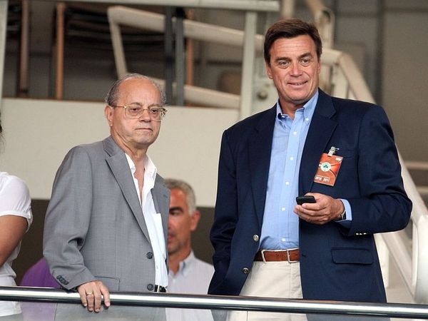 Στο πλευρό του Ερασιτέχνη