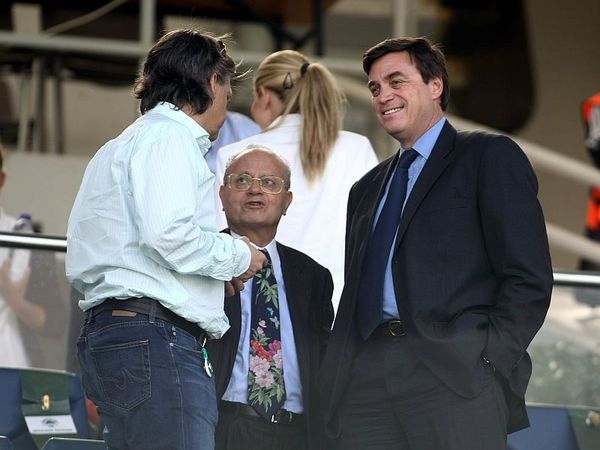 «Επικροτούμε και παρακολουθούμε»