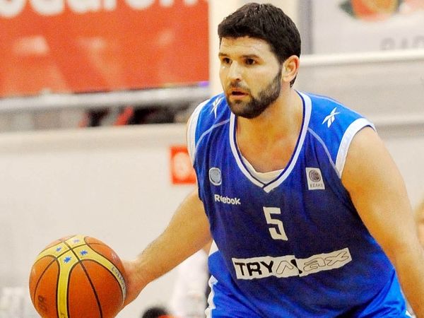 «Συμφωνία κυρίων» με Παπαμακάριο