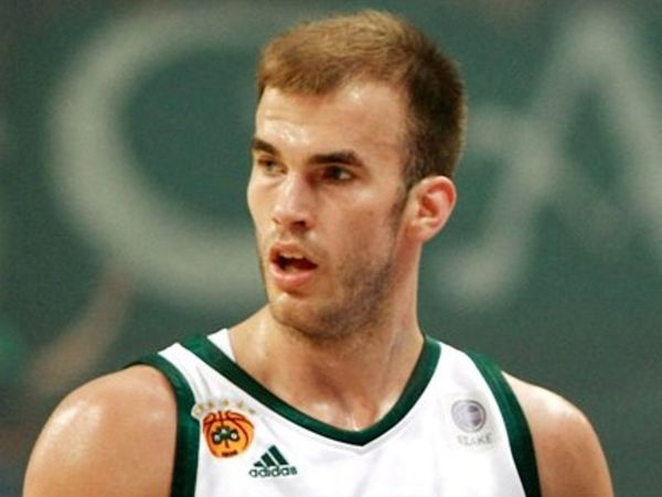 Καλάθης: «Τιμή μου»