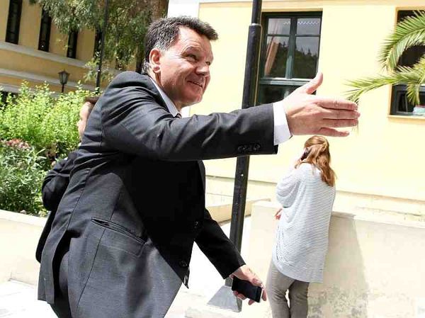 «Ξεβρακώθηκαν»!