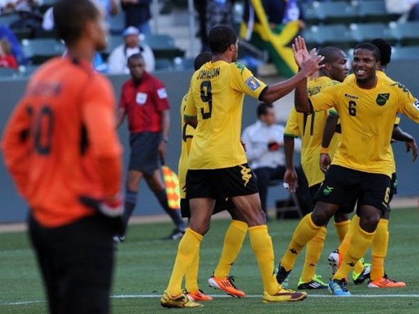 Τους «χόρεψε»… ρέγκε!