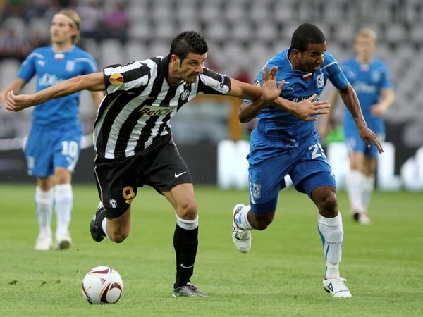 Δεν φεύγει ο Ιακουίντα 