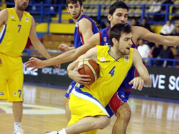 Προτεραιότητα ο Μάντζαρης!
