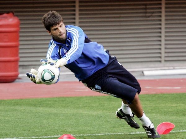 «Δεν έχω μιλήσει με κανέναν»