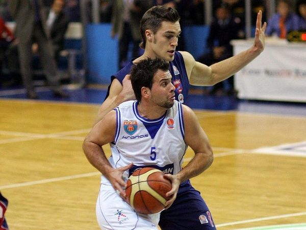 Κούμουλος: «Για τον κόουτς»
