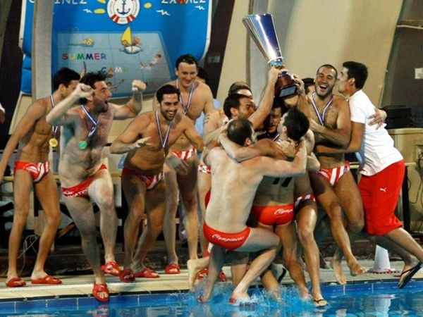 Τρελά πανηγύρια! (phs)