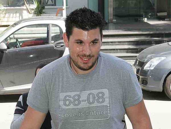 Πρώτα οι πωλήσεις