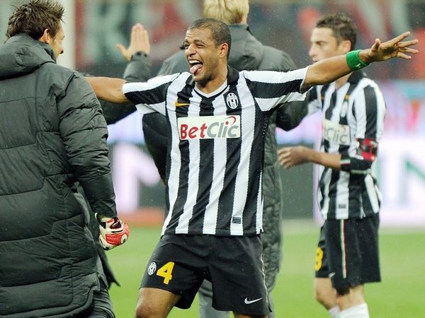 Μέλο: «Δεν με σέβονται»