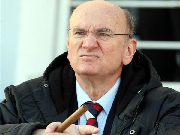 Πέφτουν οι τόνοι στον Πανιώνιο