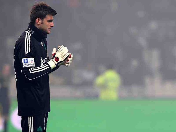 Ψάχνει τον βασικό τερματοφύλακα