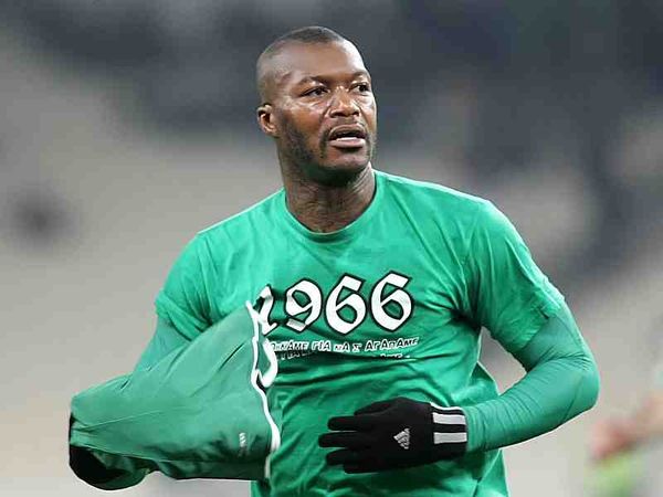 «Πρώτα αποχωρήσεις, μετά Σισέ»