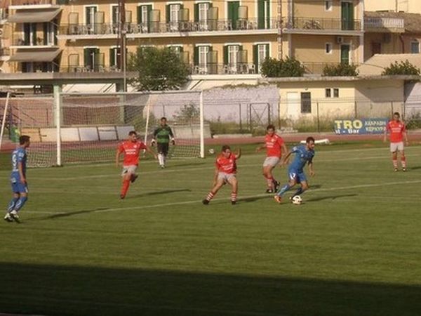 Το «παλεύει» για τρεις