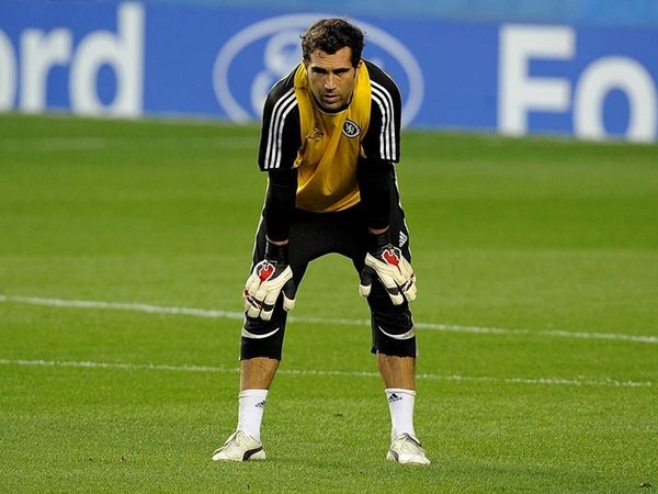 Ανανέωσε ο Ιλάριο