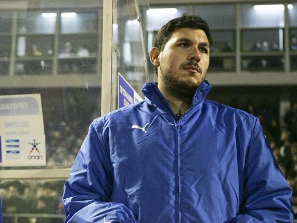 Συνεχίζουν τις επαφές...