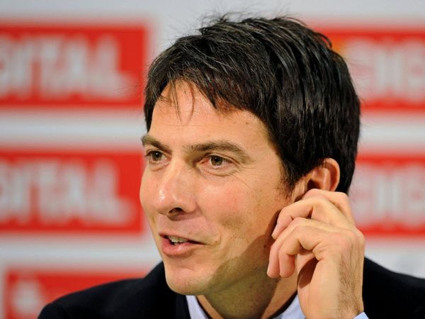 Επαφές με Πετσαϊουόλι ο Αστέρας