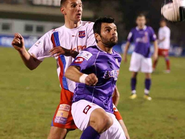 Ενδιαφέρον για Καρατζά