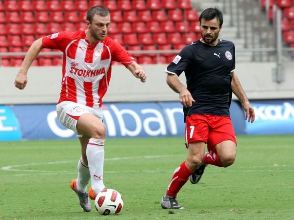 Ανανέωσε με Κέρκυρα ο Καλαντζής