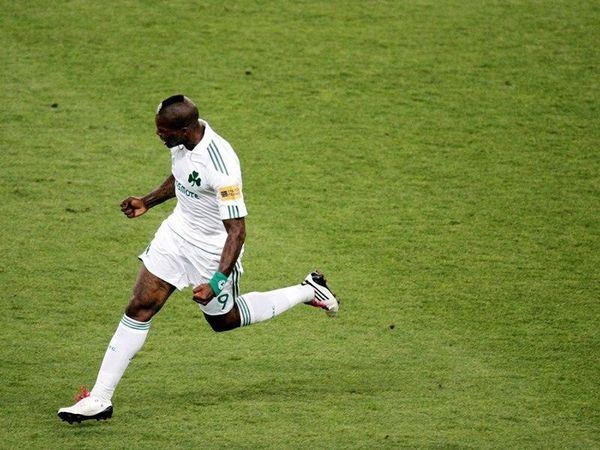 Καπνός και φωτιά γύρω από τον Σισέ…