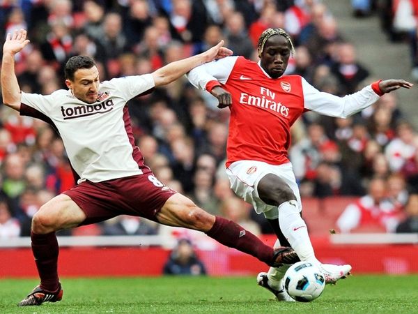 Μένει στην Άρσεναλ