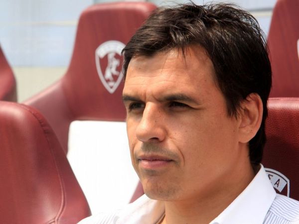 Ξεκαθαρίζει για τέσσερις