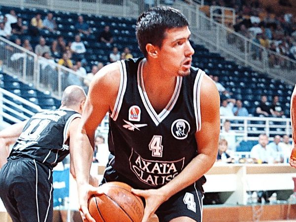 Το σκέφτεται ο Τσουκ…